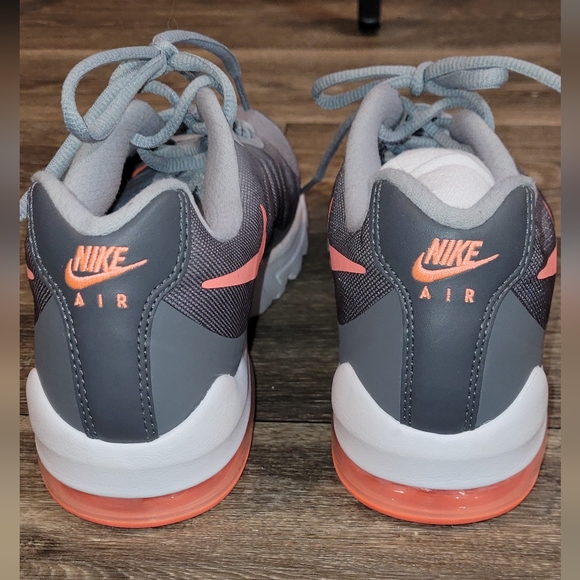 Nike Womens Air Max Invigor 749862-080 Gray Mango Running Shoes Size 9.5 - Picture 4 of 8